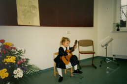 judith-beschow-gitarre-dresden-kinderbild-02